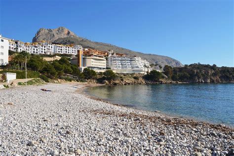 playa nudista en altea|Playa Mascarat Altea, cala de la Barra Grande